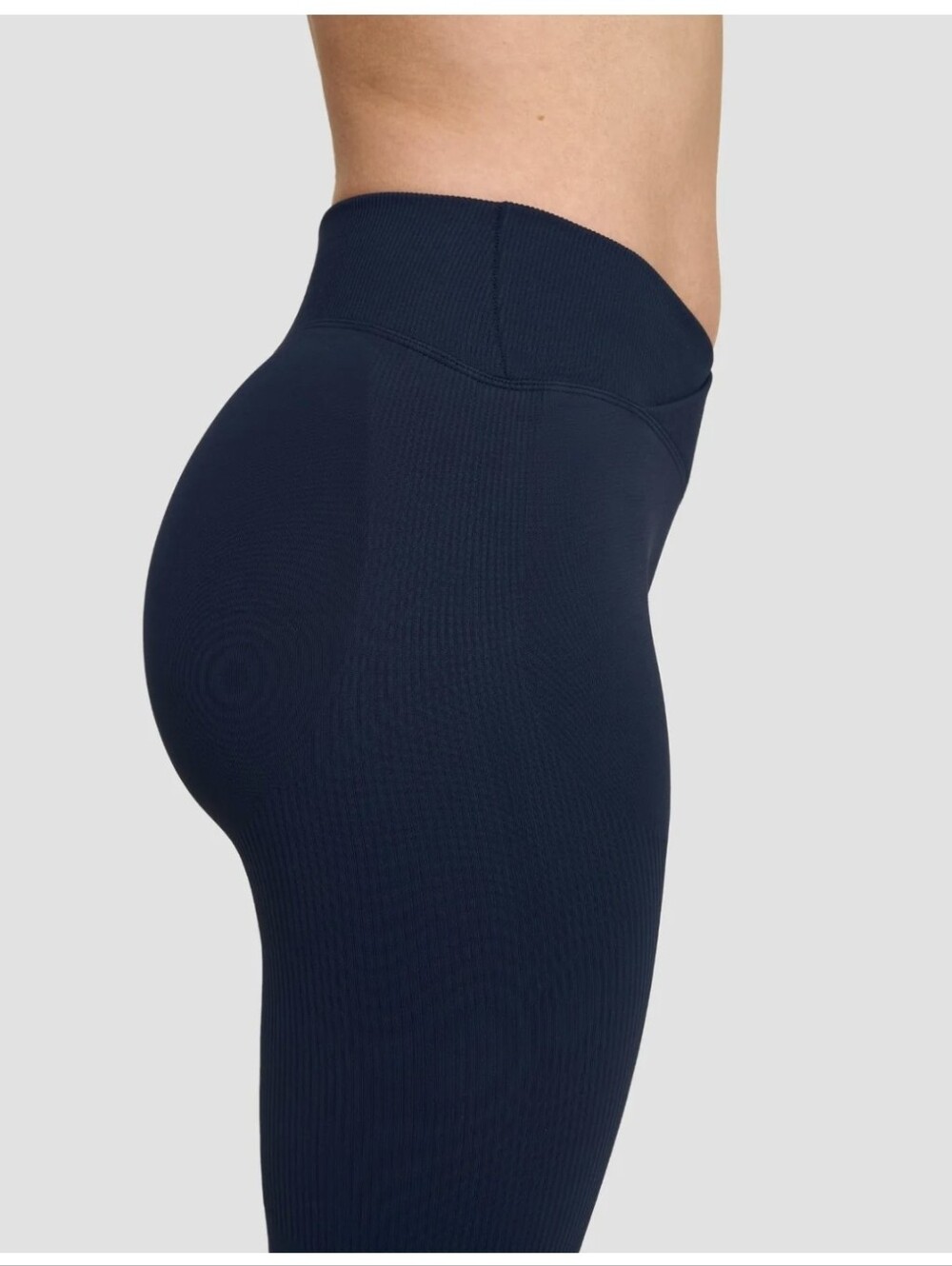 Thrivin Elevate Sculpting V-Waist Flare Leggings Navy Small - Picture 4 of 12